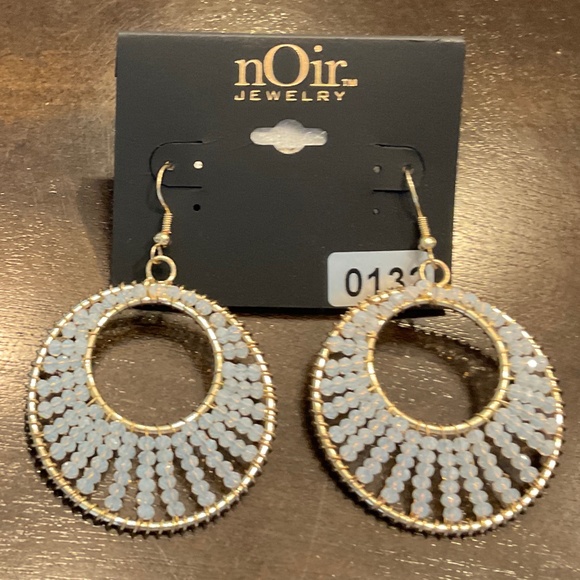 #0132 NWT NOIR BEADED EARRING - Picture 1 of 1